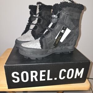 Sorel Black and Gray Winter Boots 
NWT